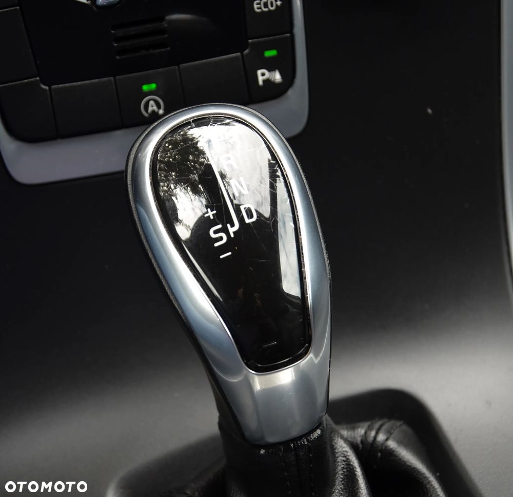 Volvo XC 60 D3 Geartronic Kinetic - 22