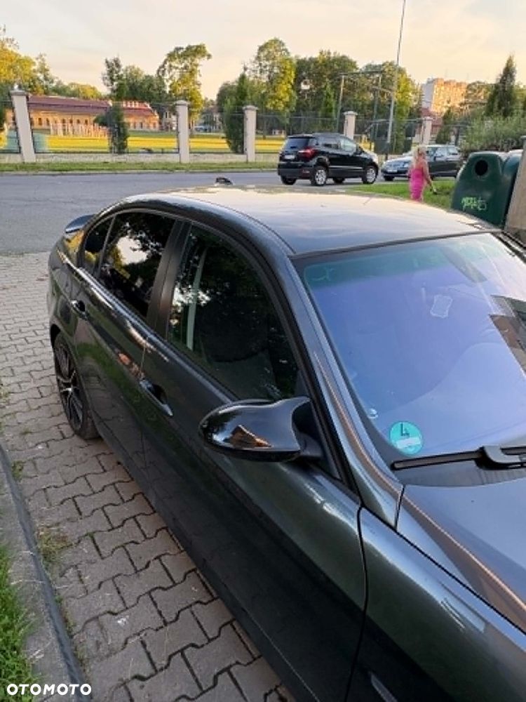 BMW Seria 3 - 12