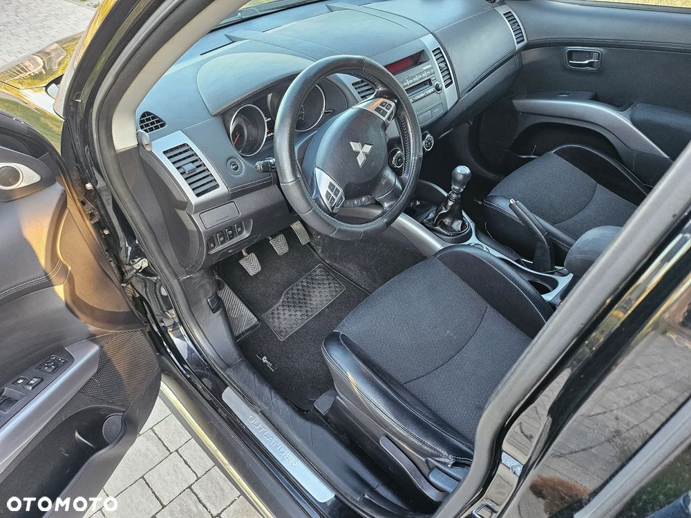 Mitsubishi Outlander 2.0 DID Intense - 13