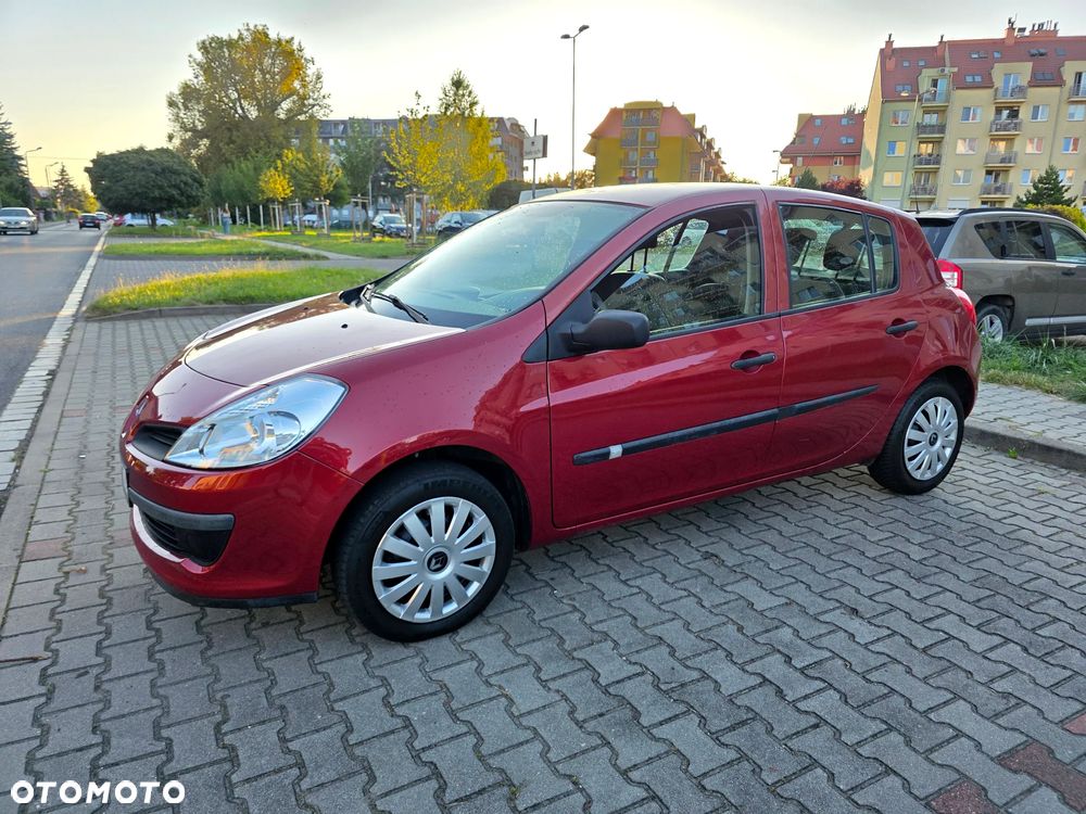 Renault Clio - 2
