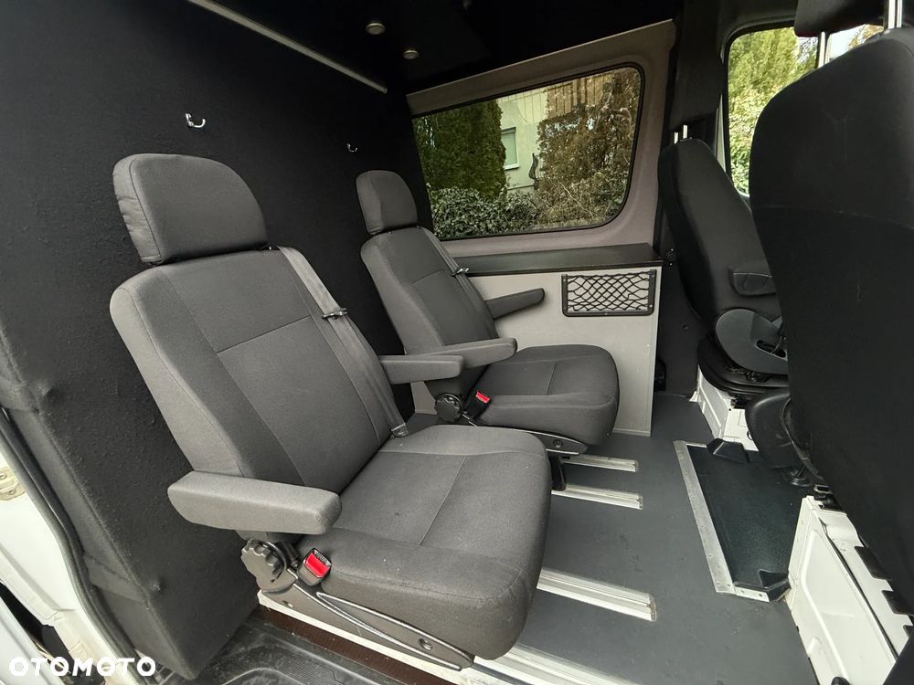 Mercedes-Benz SPRINTER - 29