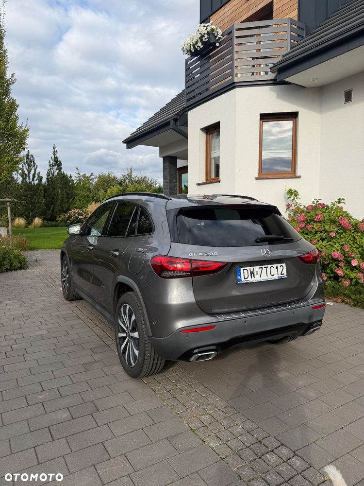 Mercedes-Benz GLA 200 Business Edition - 4