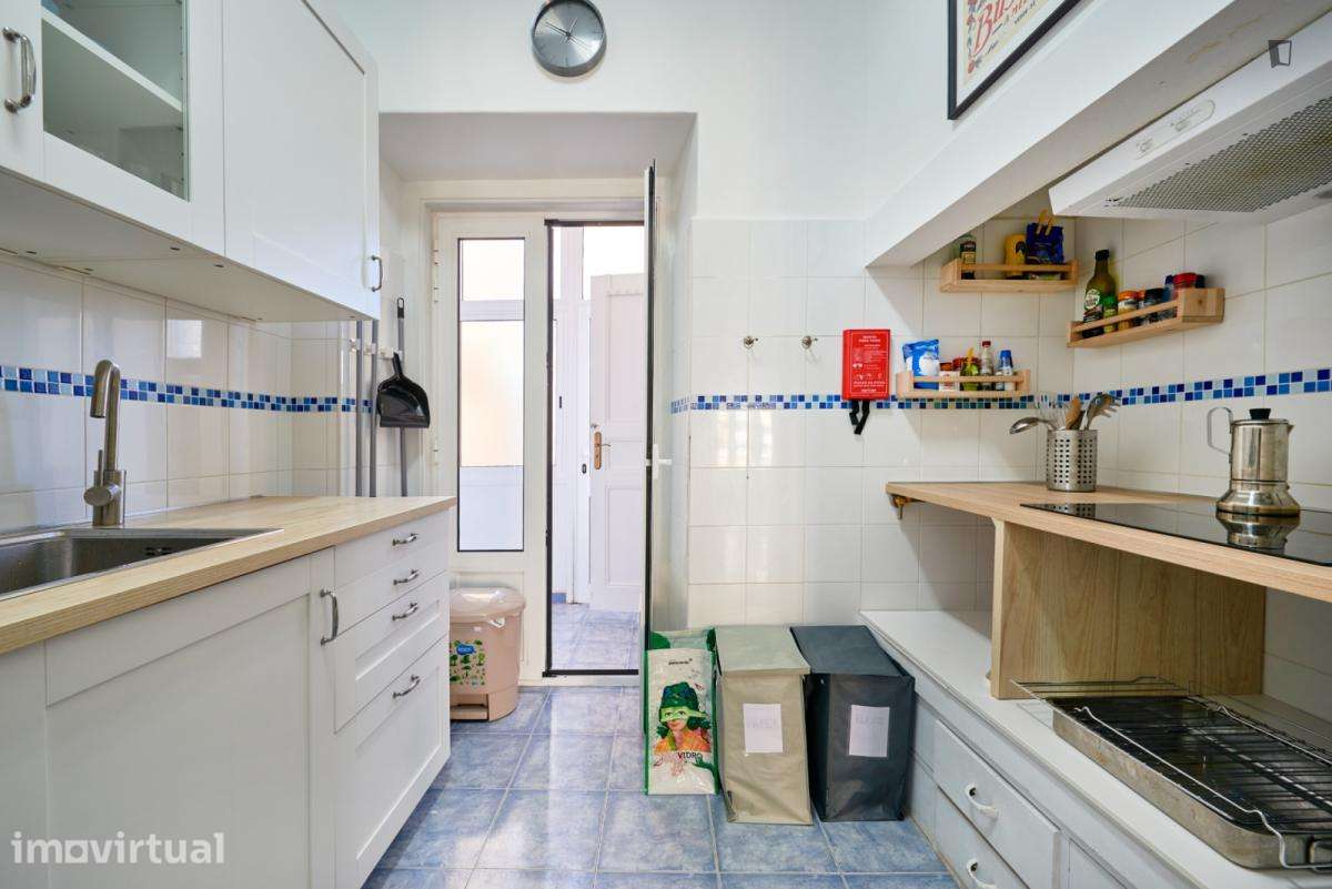 Quarto - localizado em Entrecampos Lisbon - Grande imagem: 4/55