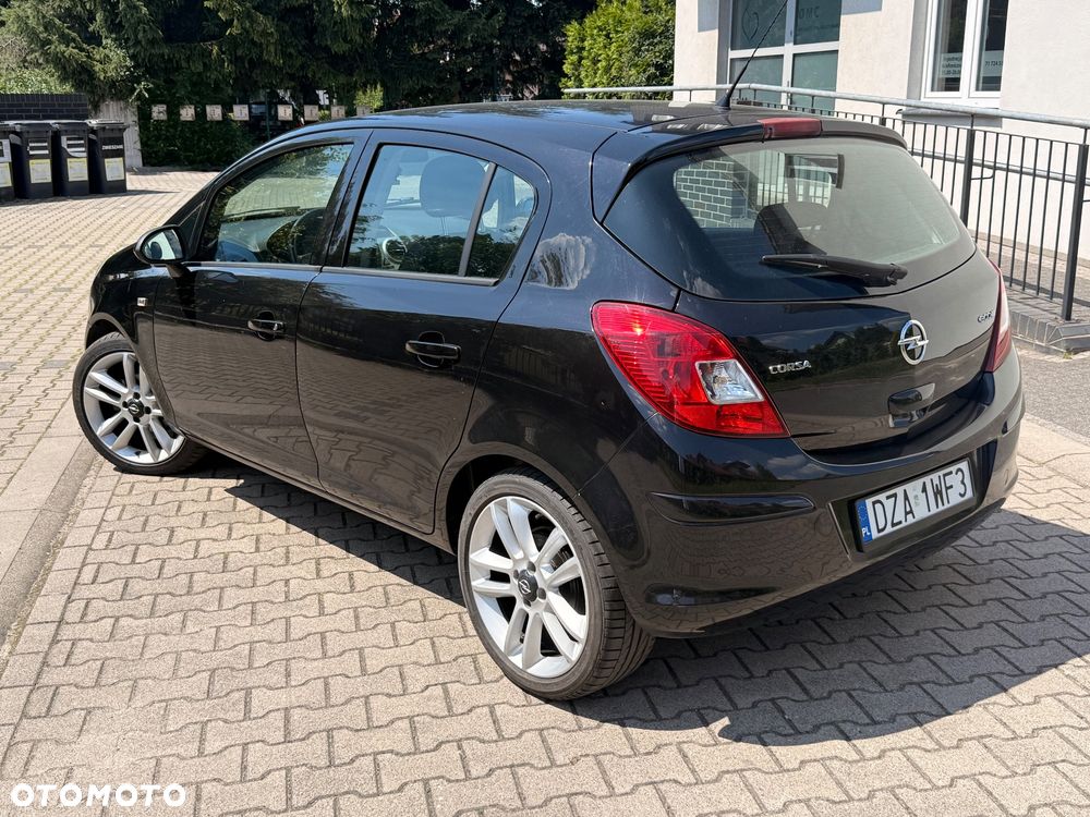 Opel Corsa 1.2 16V Color Edition - 4