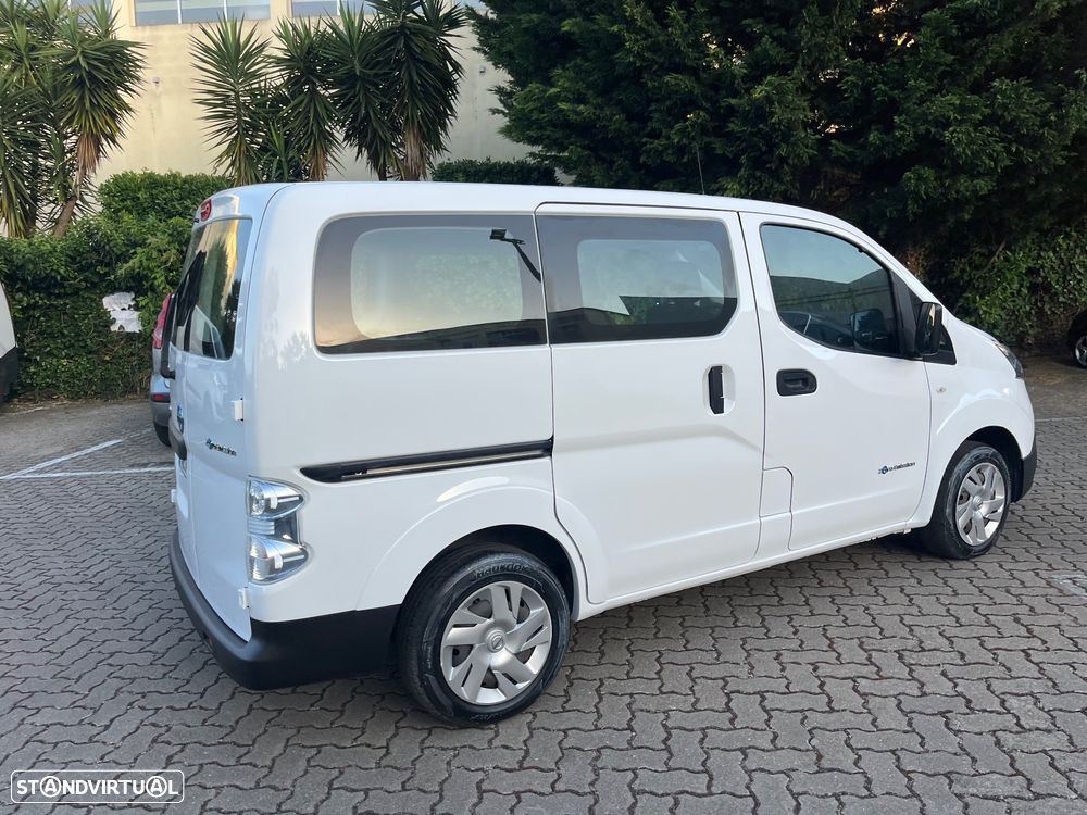 Nissan NV200 Combi - 9