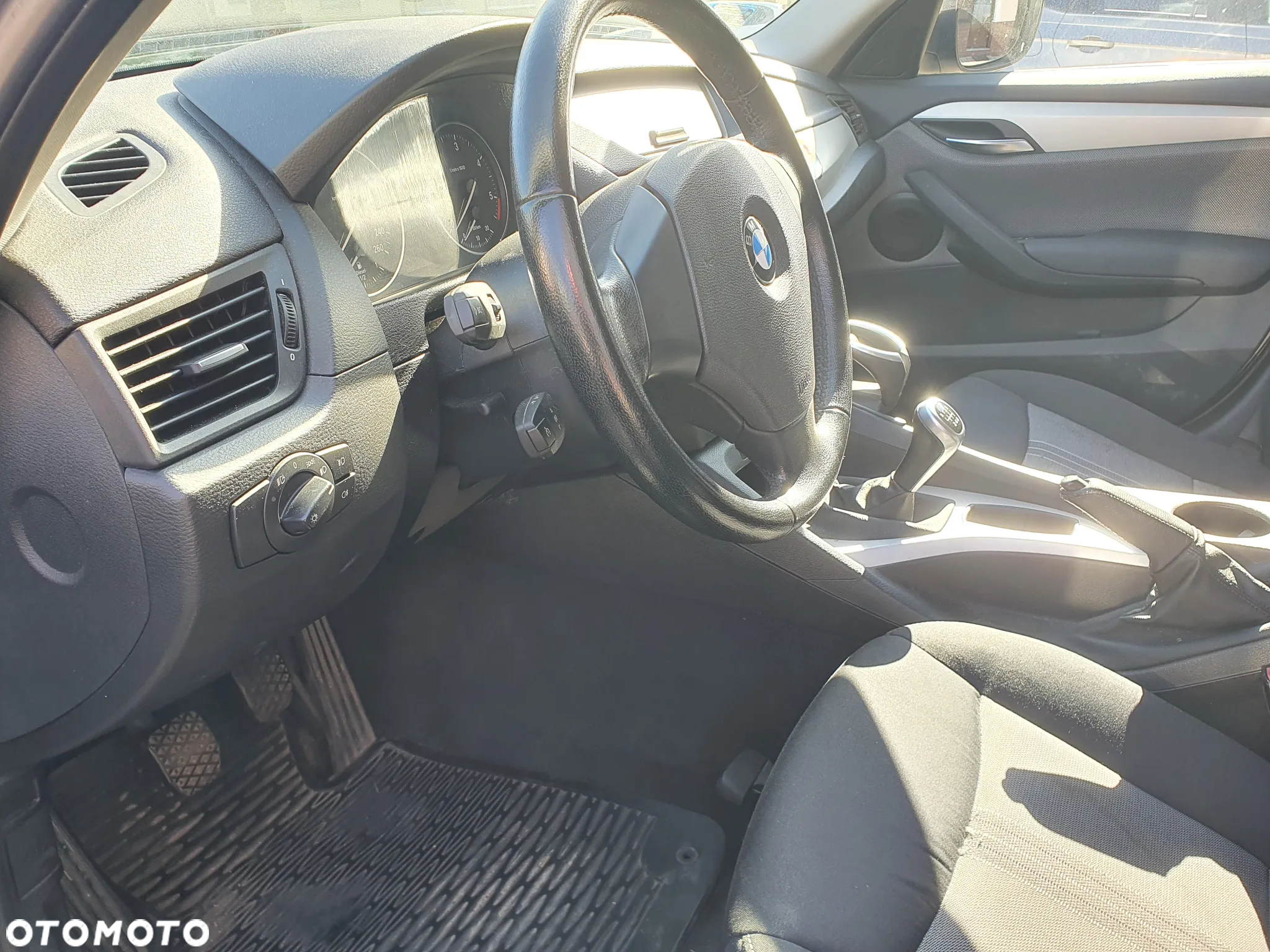 BMW X1 sDrive18d - 10