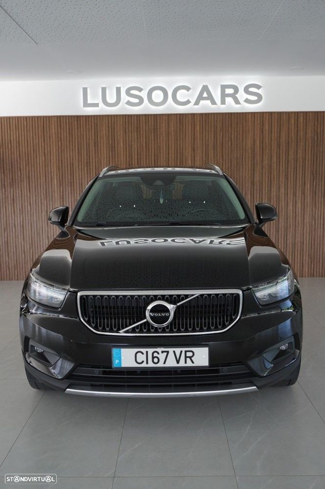Volvo XC 40 T2 Momentum Pro - 3