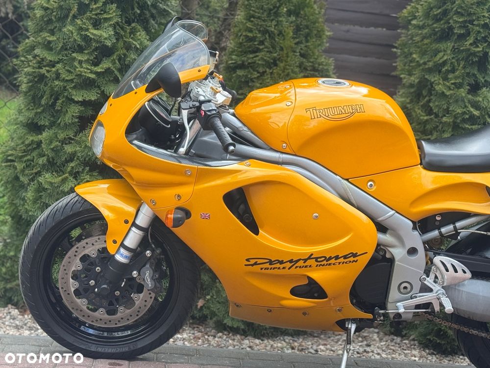 Triumph Daytona - 12