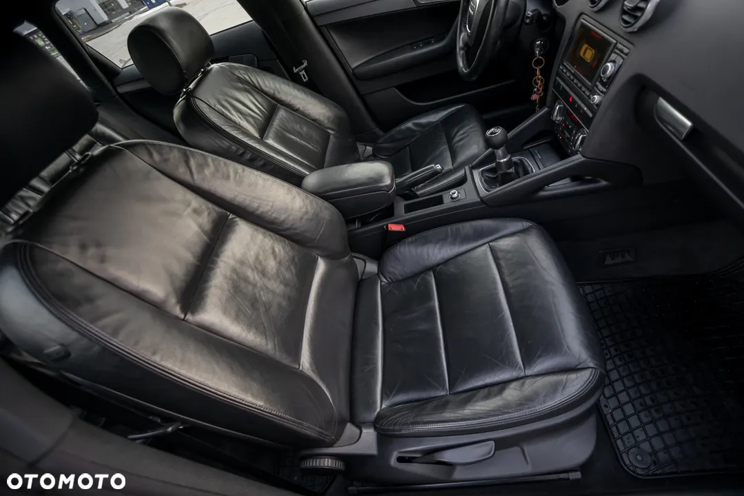 Audi A3 1.6 TDI Sportback S line Sportpaket - 18