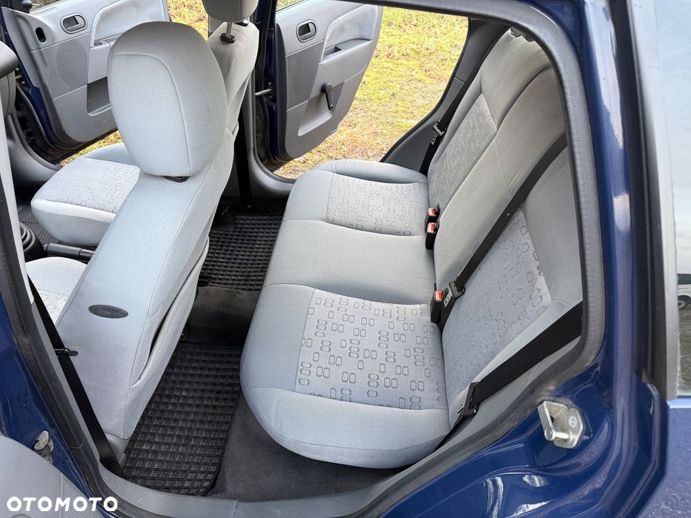 Ford Fiesta 1.3 - 13