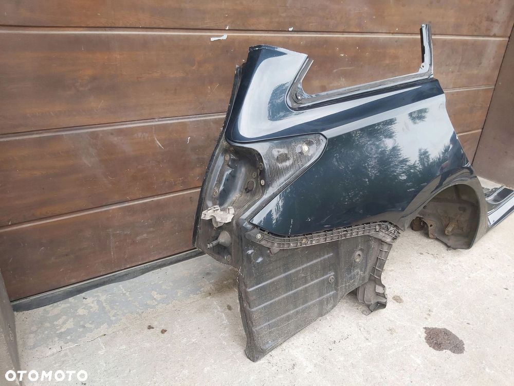 Toyota Auris II błotnik prawy tył KOMBI ćwiartka tylna prawa - 1