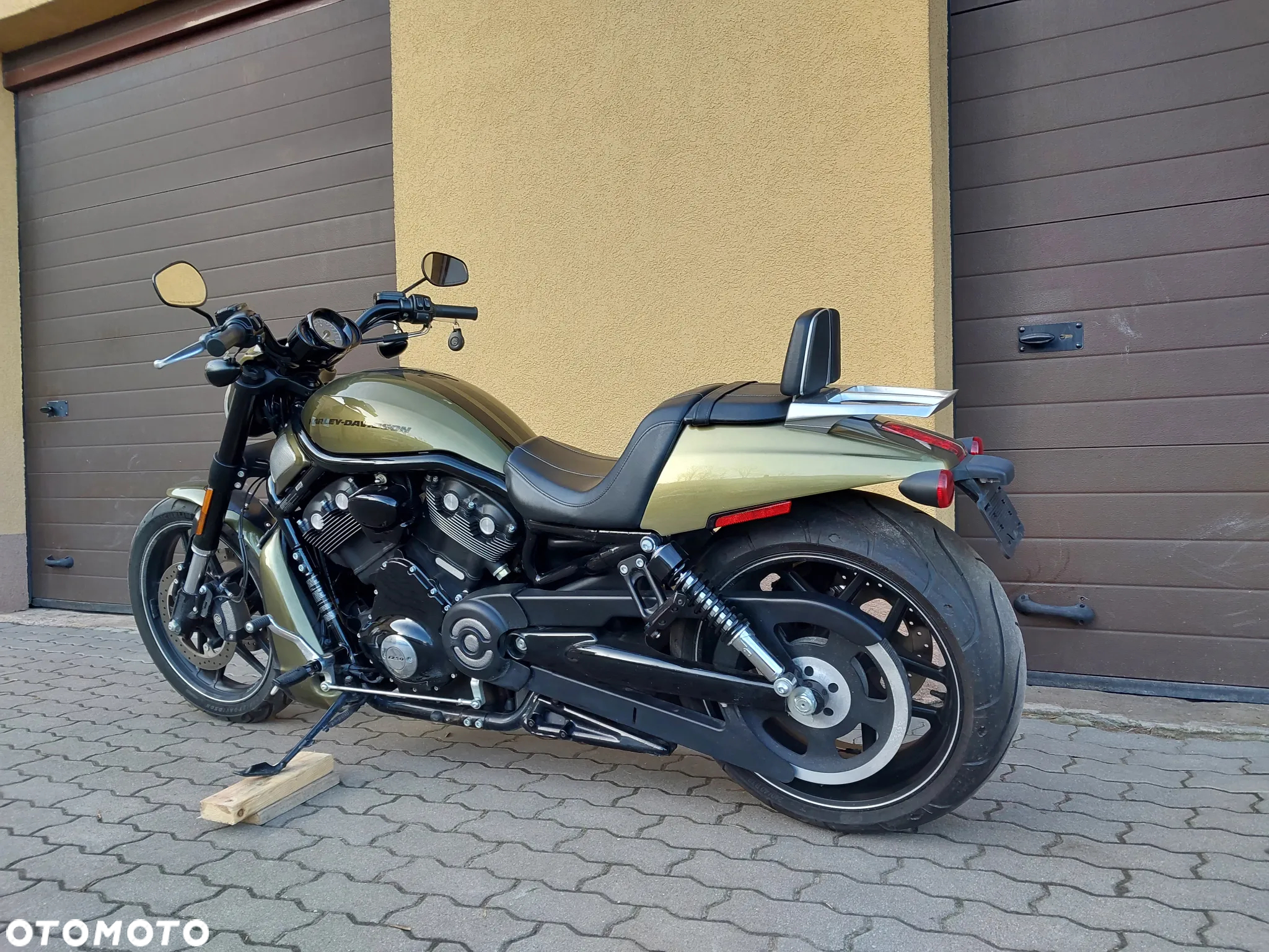 Harley-Davidson V-Rod Night Rod - 7