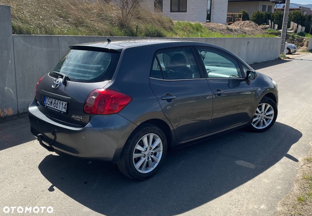 Toyota Auris 1.4 D-4D - 3