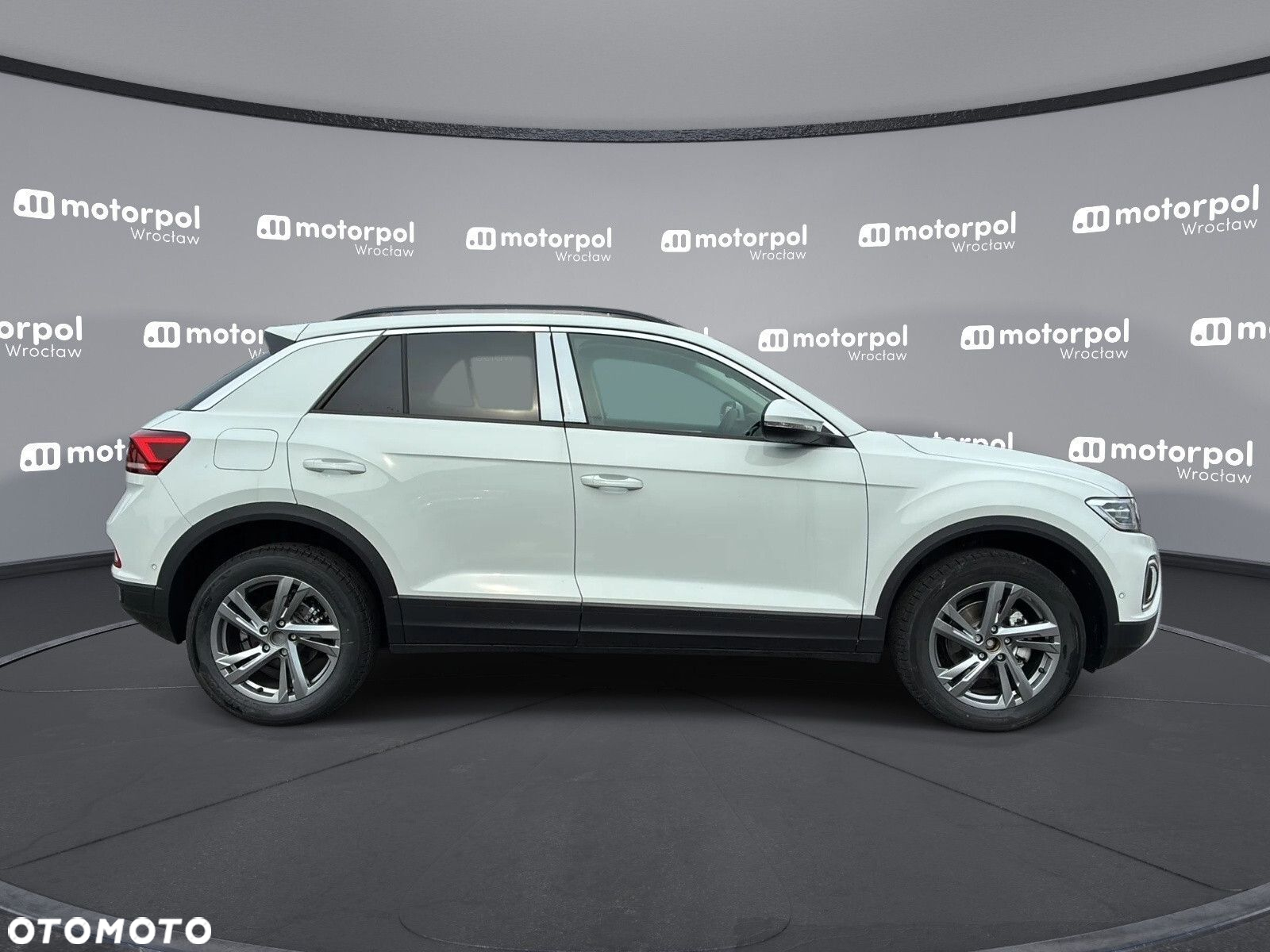 Volkswagen T-Roc - 11