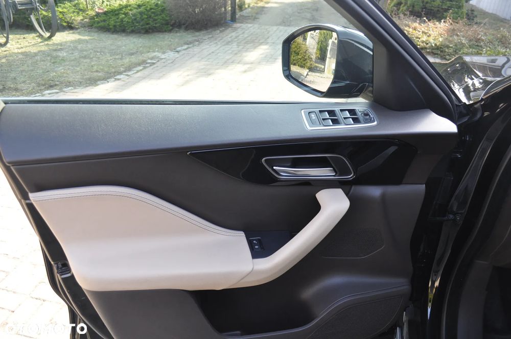 Jaguar F-Pace 2.0 i4D AWD Portfolio - 18