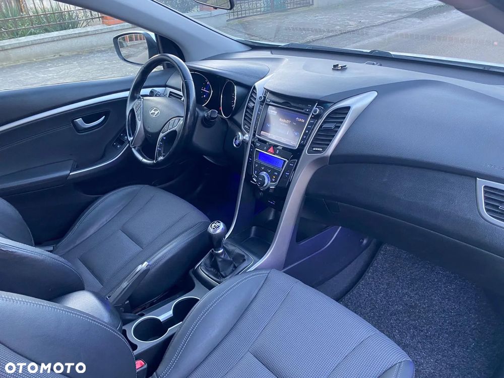 Hyundai i30 1.6 CRDI Trend - 5