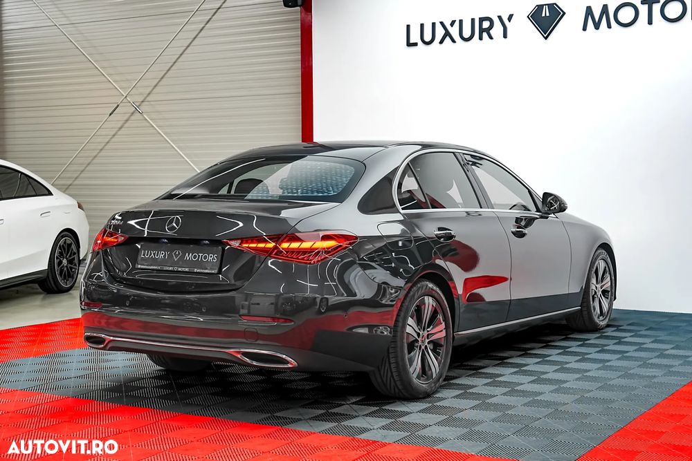Mercedes-Benz C 220 d 9G-TRONIC 4Matic Avantgarde - 11