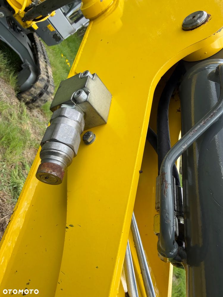 Wacker Neuson ET24 Koparka Gąsienicowa 2,6 tony. z VDS. 2021rok- 2300 Mtg Poziomowanie VDS silnik Yanmar. Maszyna Pochodzi z Norweskiej szkółki roślinnej. 2x drzwi ORYGINAŁ. Jak Nowa z salonu zero luzów i wycieków. Aktualna DEKRA. 2x oryginalna Łyżka. Szybka wolna jazda. Dodatkowe Linie Hydrauliczne na młot i wiertnice. Zaczep kulka na lemieszu. OKAZJA - 25