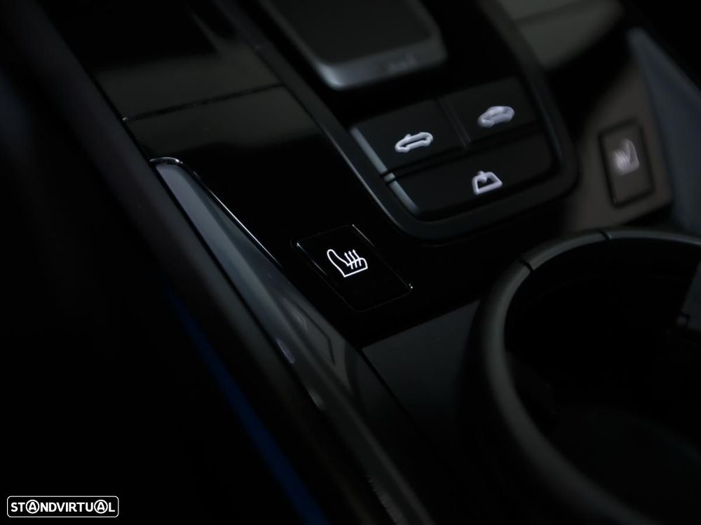 Porsche 911 (992) Carrera 4 GTS - 16