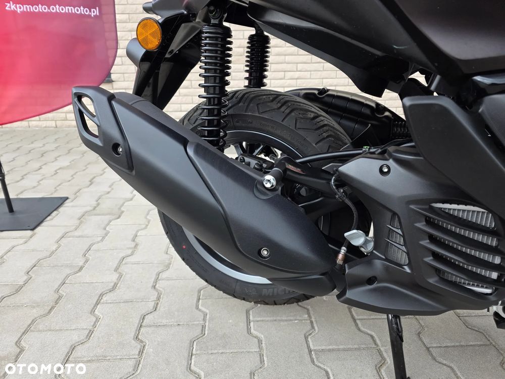 Yamaha X-max - 18