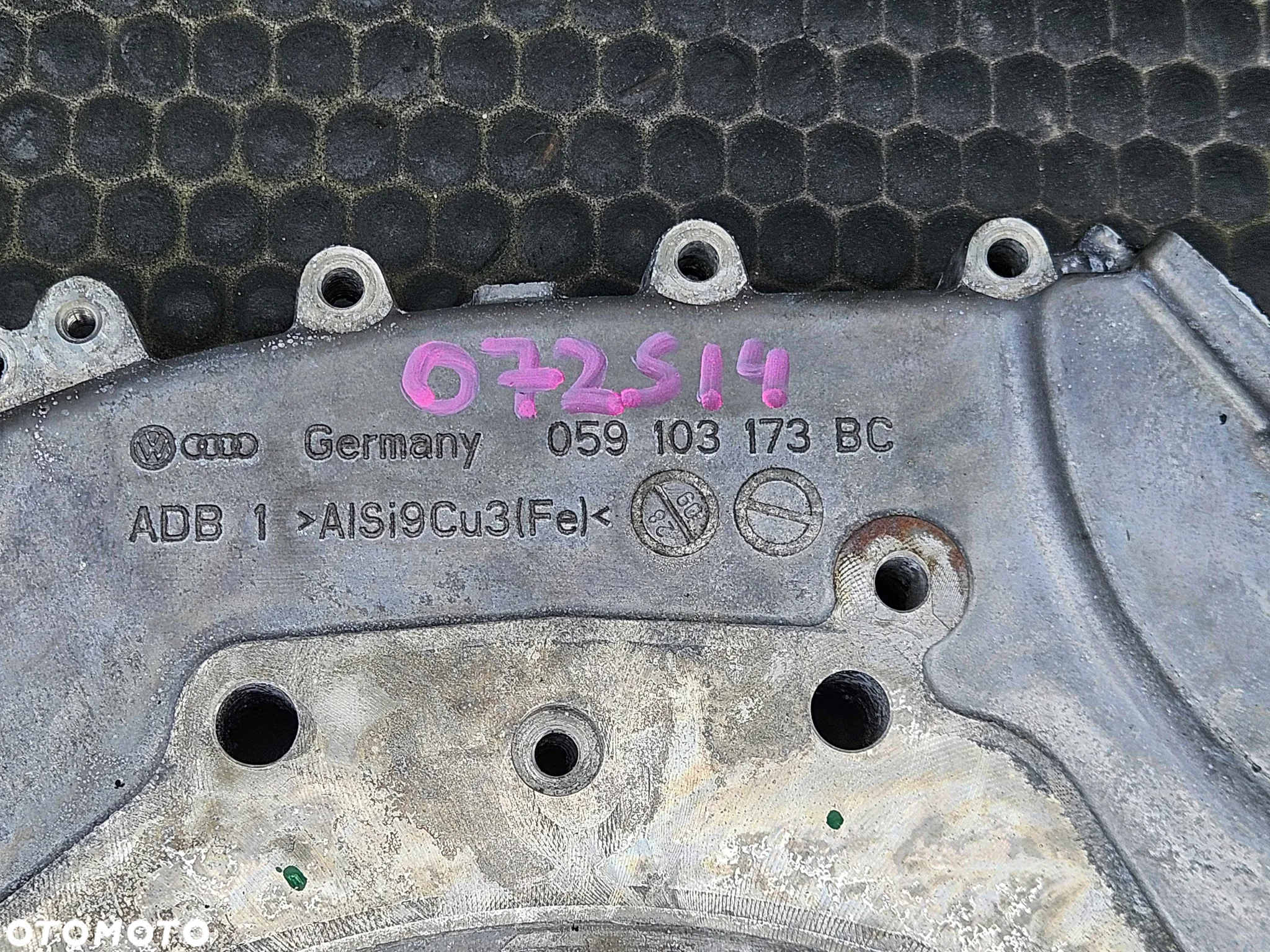 Obudowa Osłona Pokrywa Rozrzadu Silnika Dekiel Walu Kołnierz 2.7 3.0 V6 TDI Audi A4 B8 A5 Q5 - 3