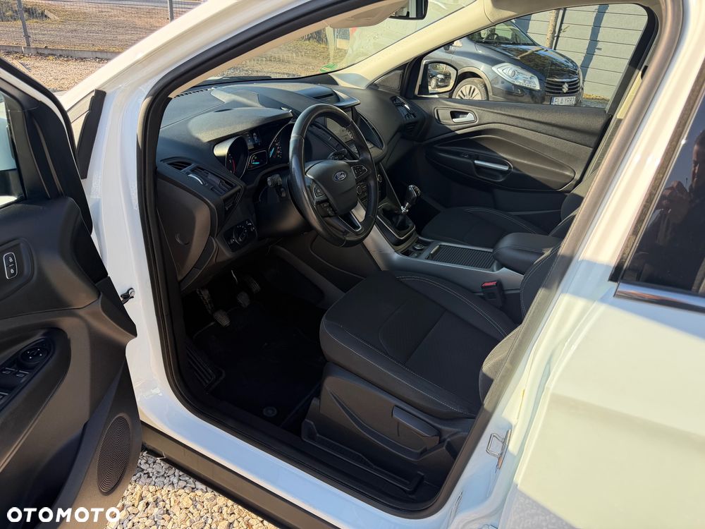 Ford Kuga 2.0 TDCi 4x2 Titanium - 10