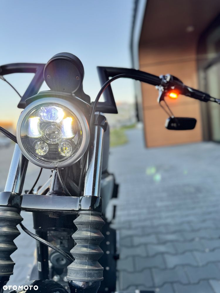 Harley-Davidson Sportster Iron 883 - 9