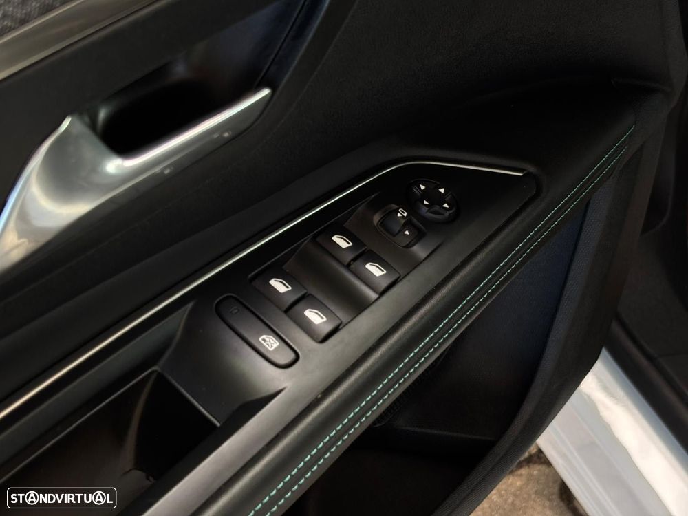 Peugeot 5008 1.5 BlueHDi Allure Pack EAT8 - 27