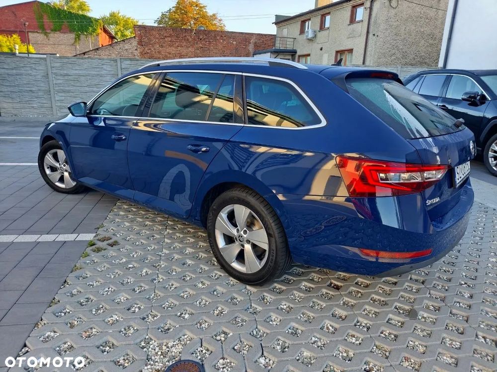 Skoda Superb 2.0 TDI Premium Edition - 13
