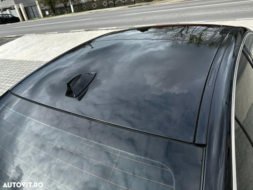 BMW Seria 5 520i Aut. Luxury Line - 9