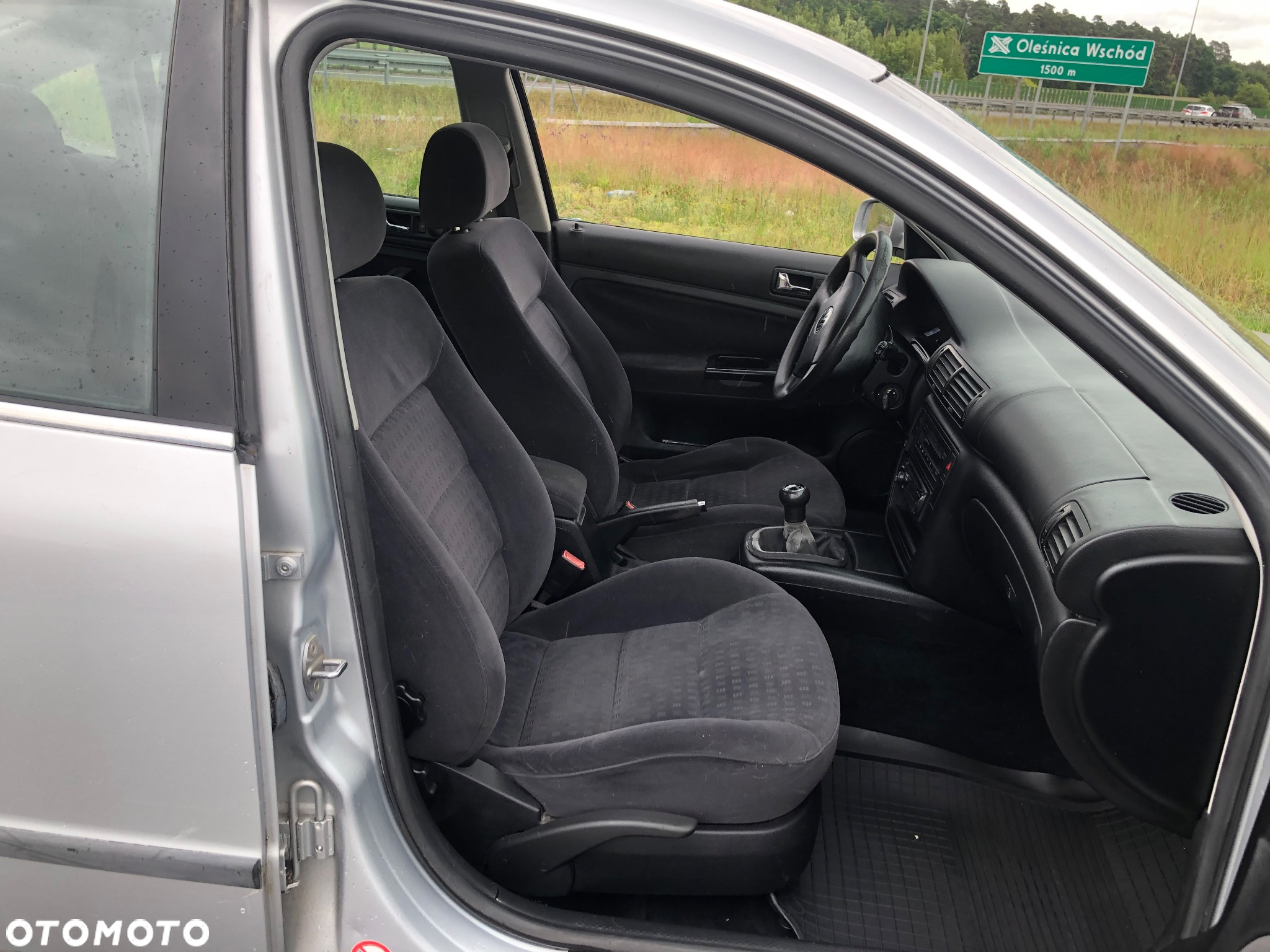Volkswagen Passat 1.6 - 12