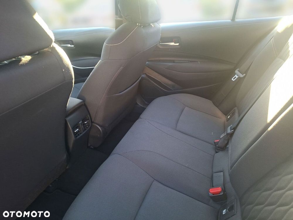Toyota Corolla - 12