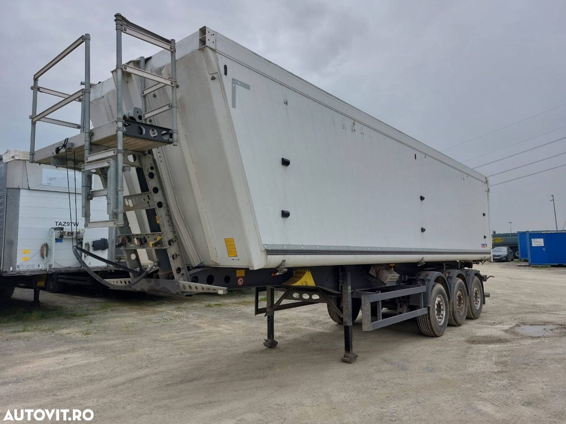 Schmitz Cargobull scb*s3b - 1
