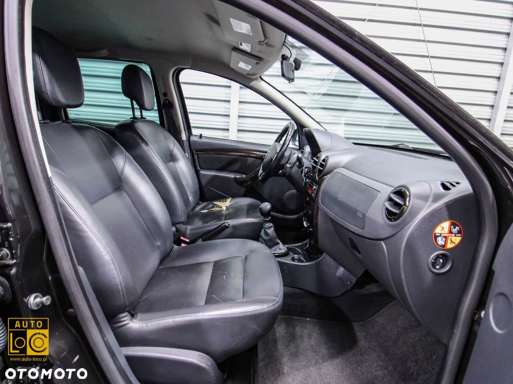 Dacia Duster 1.6 16V 4x4 Prestige - 9