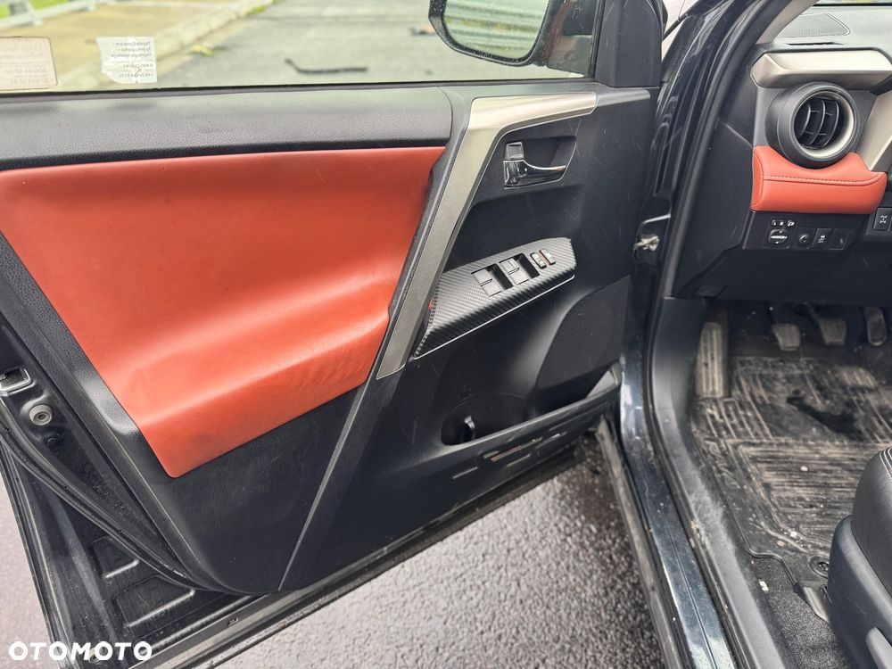 Toyota RAV4 2.0 D-4D Premium - 21