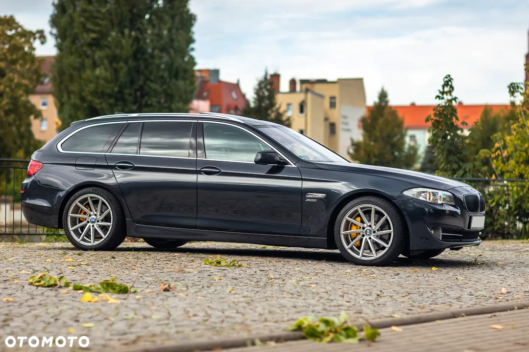 BMW Seria 5 530d xDrive - 6