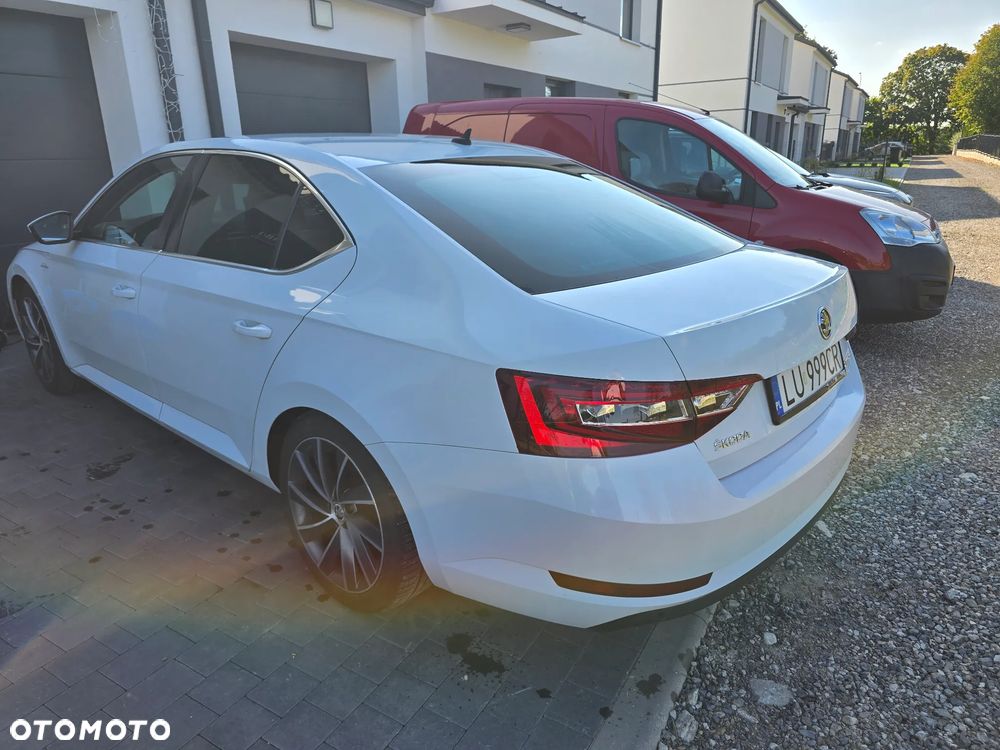 Skoda Superb 2.0 TDI 4x4 L&K DSG - 3
