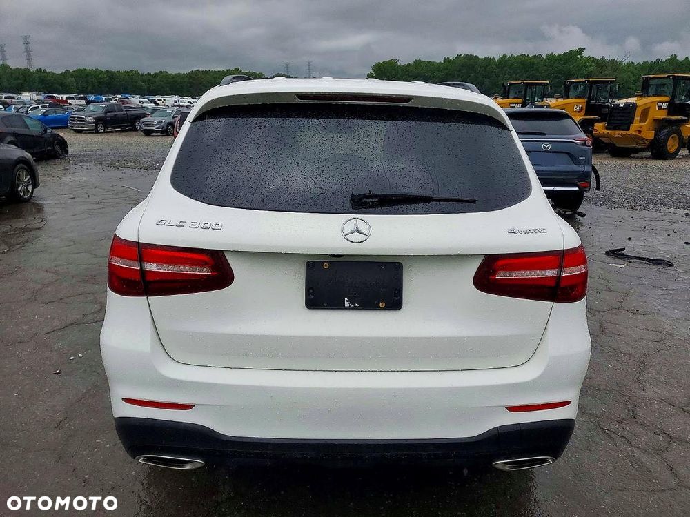 Mercedes-Benz GLC - 8