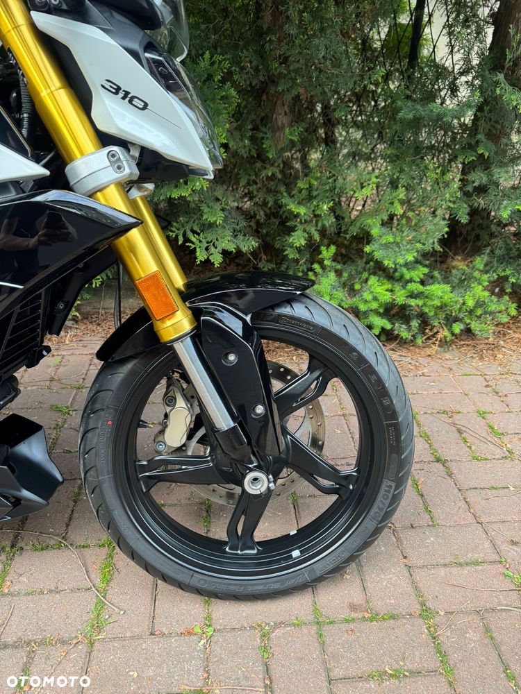 BMW G - 3