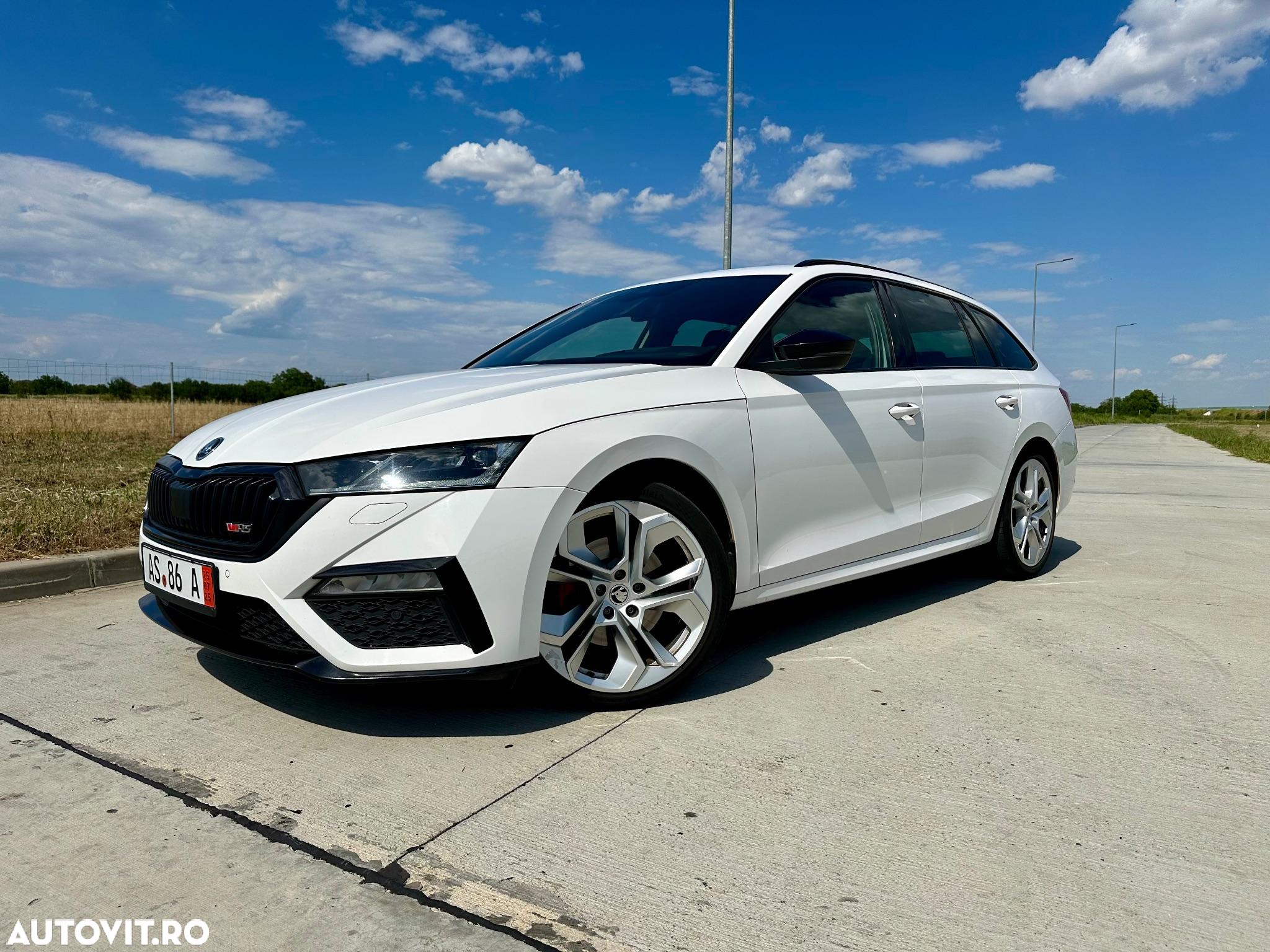 Skoda Octavia 2.0 TDI DSG RS Plus - 2