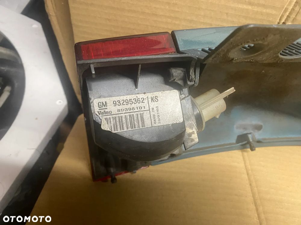 LAMPA TYLNA LEWA OPEL MERIVA A 93295362 - 6