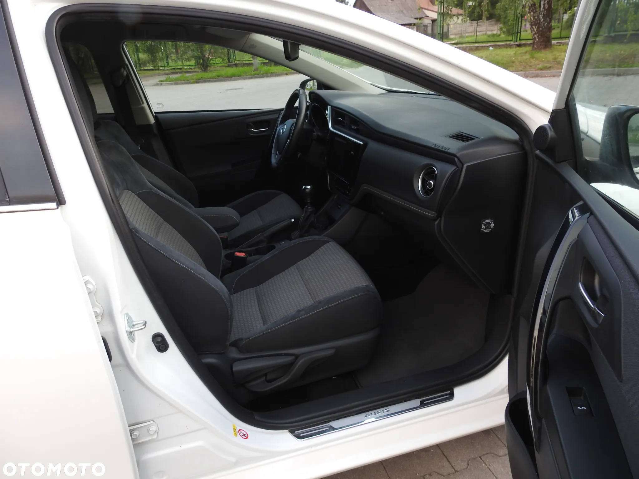 Toyota Auris 1.2 T Premium - 13