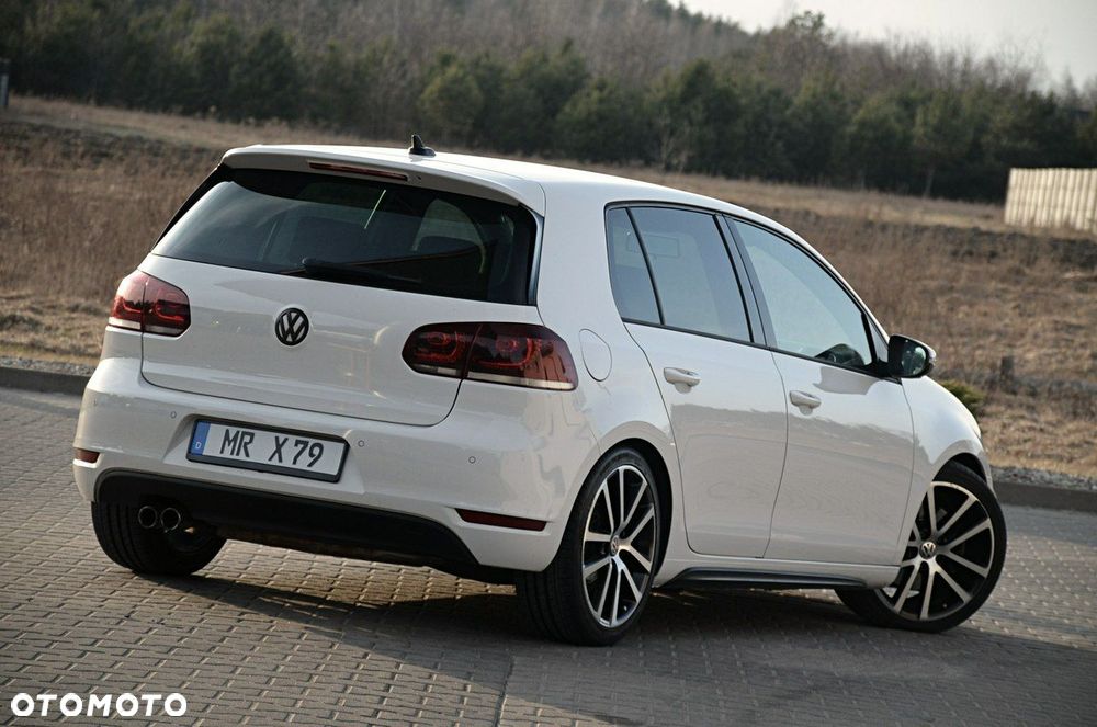 Volkswagen Golf - 10