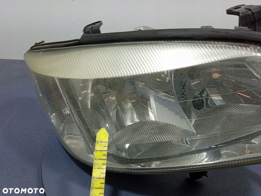 OPEL ZAFIRA A REFLEKTOR PRAWY LAMPA EU 90582022 - 4