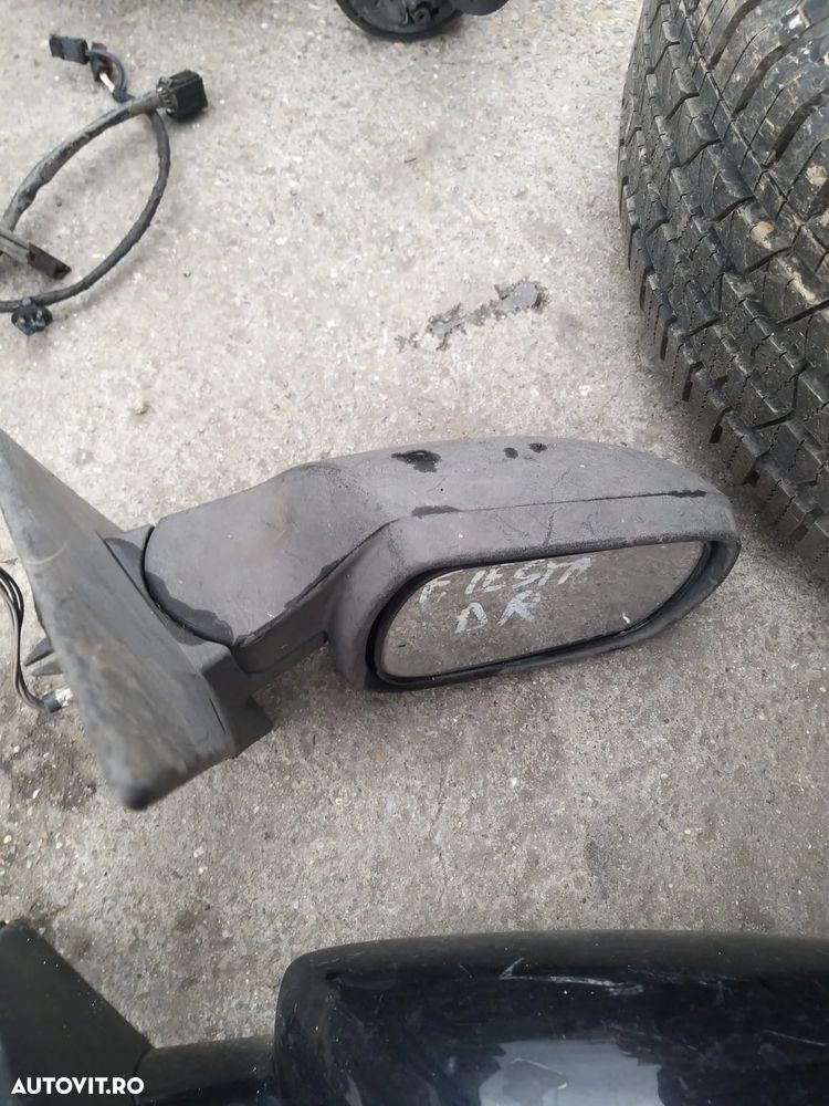 Oglinda Dreapta pentru Ford Fiesta din 2003 - 1