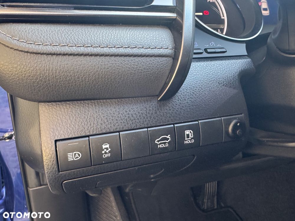 Toyota Camry 2.5 Hybrid Comfort CVT - 14