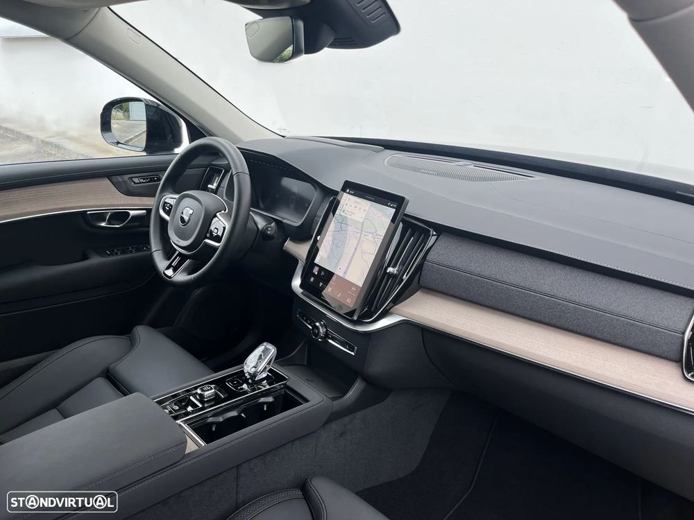 Volvo XC 90 2.0 T8 PHEV Plus Dark AWD - 3