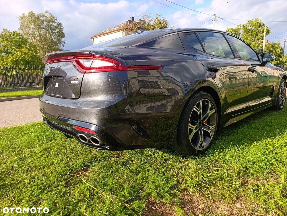 Kia Stinger - 5