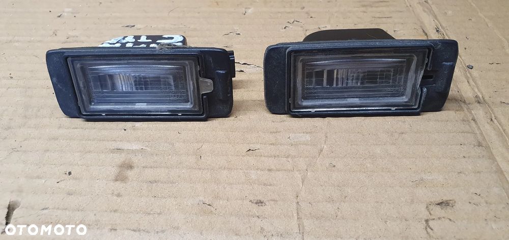 Lampka podświetlenie tablicy rejestracyjnej Opel Zafira C 13578958 - 1