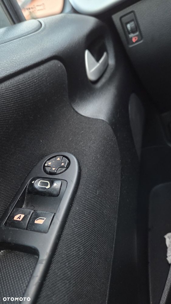 Peugeot 207 - 9